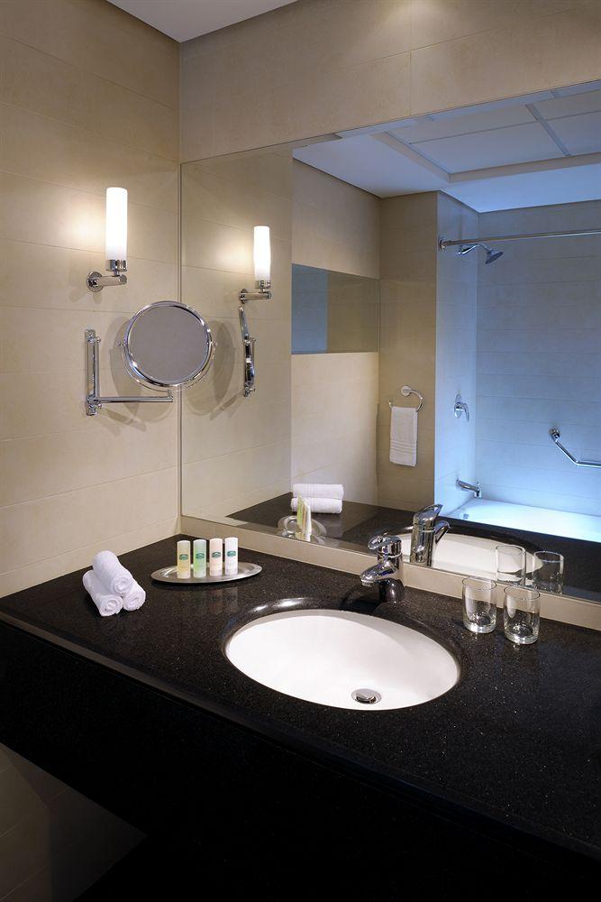 Courtyard By Marriott Diplomatic Quarter Hotel