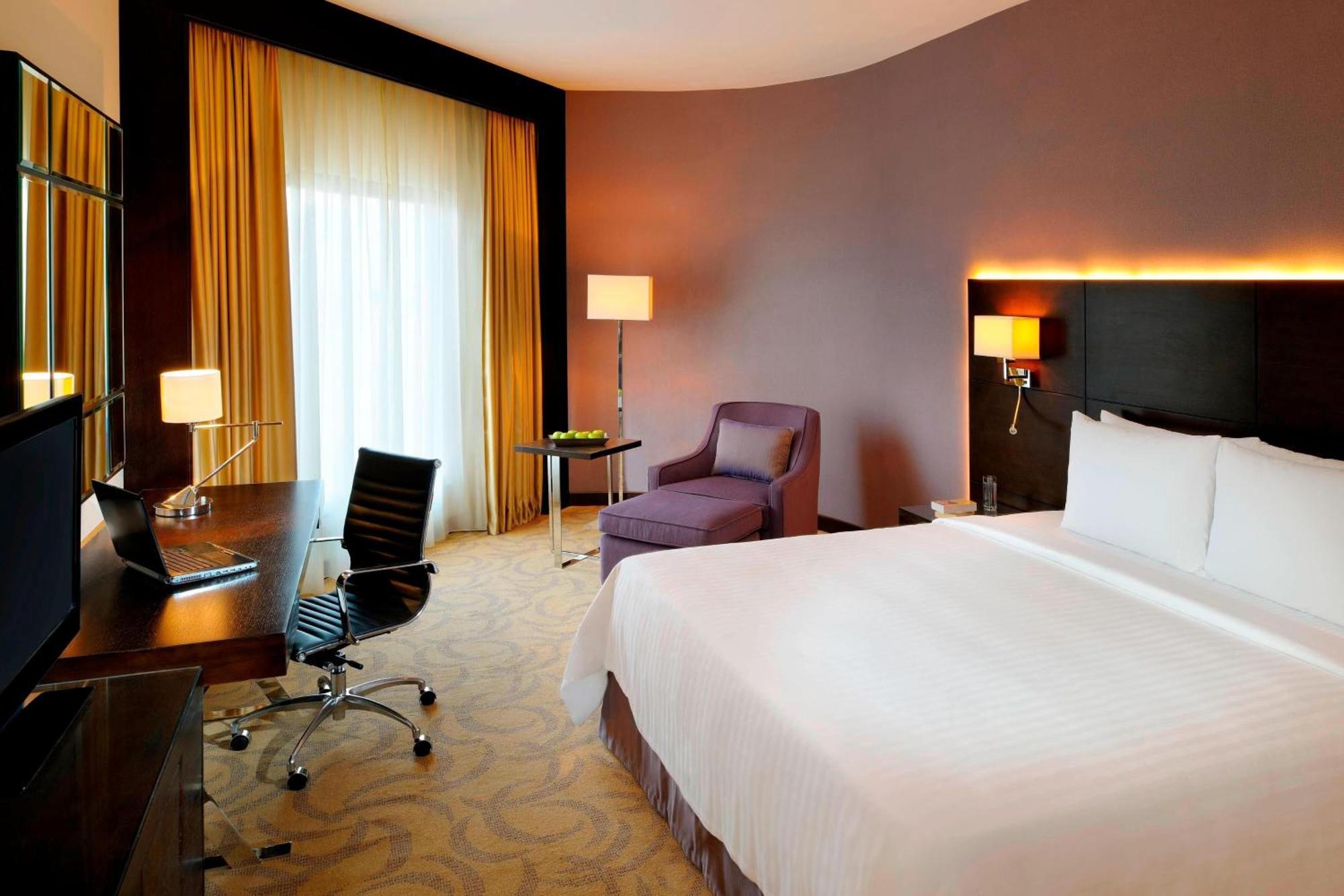 Courtyard By Marriott Diplomatic Quarter Hotel 4*