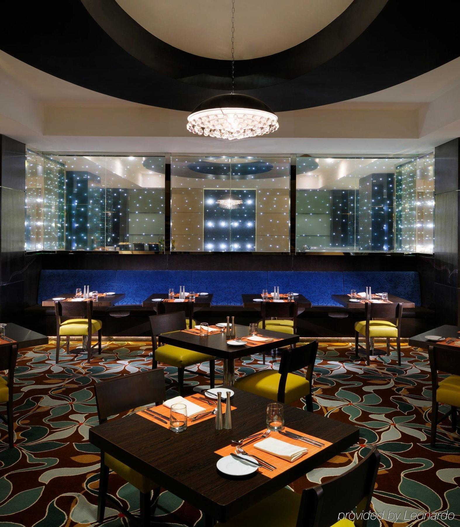 Hotel Courtyard By Marriott Diplomatic Quarter 4*
