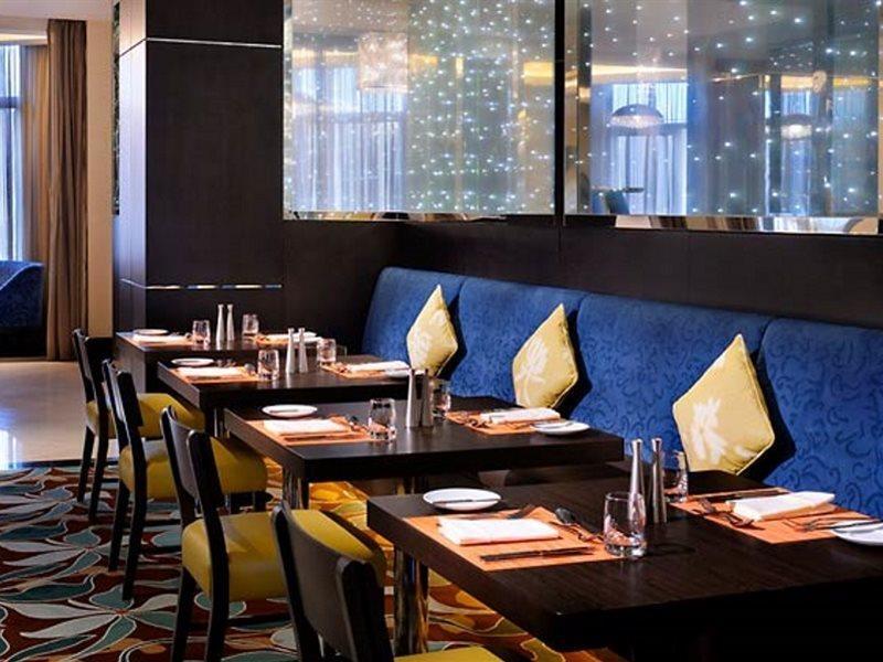 Hotel Courtyard By Marriott Diplomatic Quarter 4*