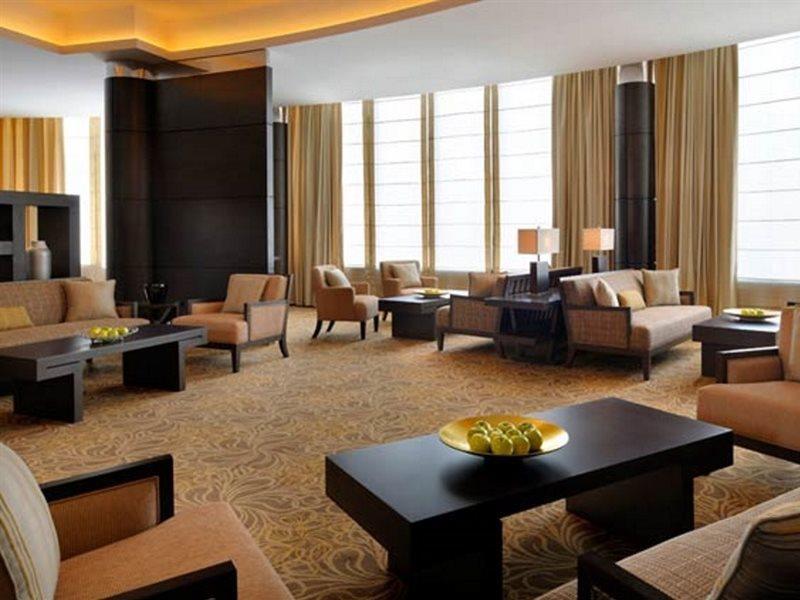 Hotel Courtyard By Marriott Diplomatic Quarter